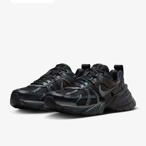 Nike Women V2k running shoes